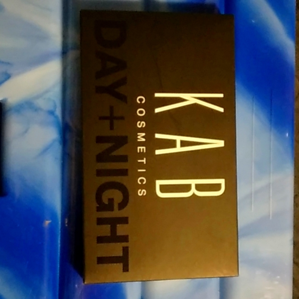Eyeshadow palette